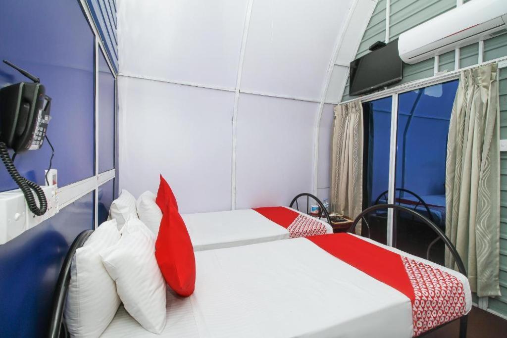 Airport A4 Transit Hub - Eco Chalets Катунаяка Екстер'єр фото