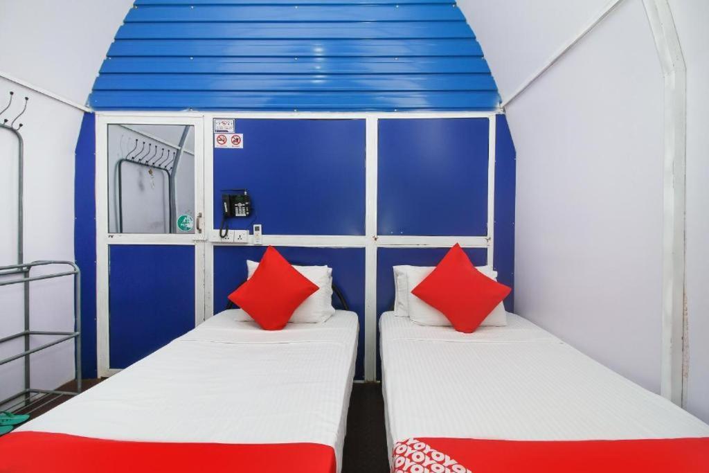 Airport A4 Transit Hub - Eco Chalets Катунаяка Екстер'єр фото