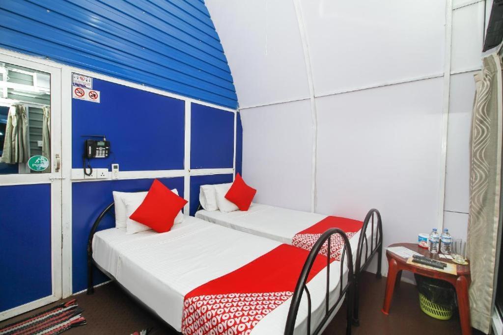Airport A4 Transit Hub - Eco Chalets Катунаяка Екстер'єр фото